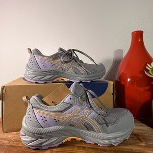 ASICS Women's Gel Venture 9 NIB - Gray and Purple Running Shoes